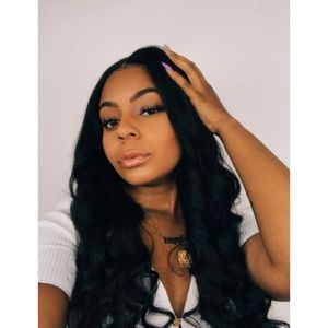 Meet your Posher, Desiree 💕